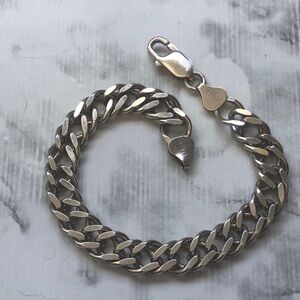 Elegant sterling Silver Bracelet